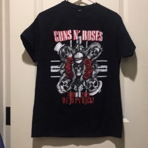 GUNS N' ROSES unisex Tour 2021 WE’RE F’N’ BACK! Concert black T-Shirt no size